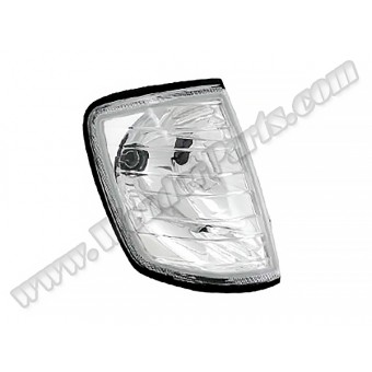 Sinyal W124 Beyaz Sağ (Çizgili Cam) Kristal