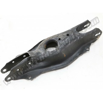 Salıncak W205 W213 Arka Alt; Demir