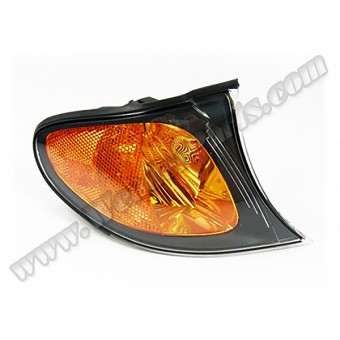 Sinyal E46 Sağ; Sarı Siyah Çerçeveli -Sedan- 2002-05