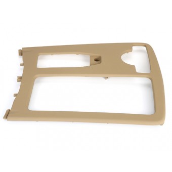 Bardaklık Çerçevesi W204 W212 C207 Orta Konsolda Güderi