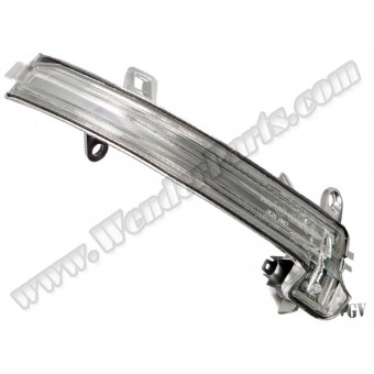 Ayna Sinyali F20+LCI F22+LCI F30+LCI F34+LCI F32+LCI F36+LCI X1:E84 Sağ (Beyaz)