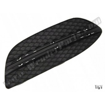 Tampon Izgarası W205 Ön Sağ; Kapalı -Avg-