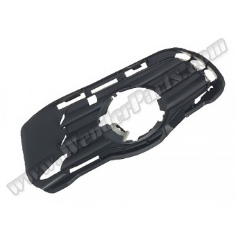 Tampon Izgarası W204 Ön Sol; Kapalı -Cls/Elg- 2007-10
