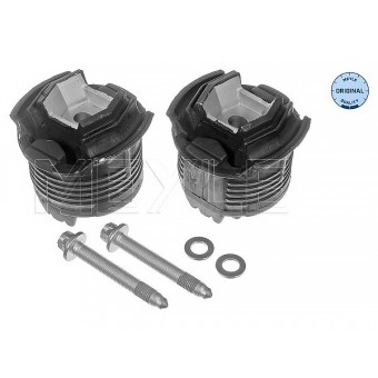 Travers Takozu (Tm Tk) W210 Arka; Arka Taraf