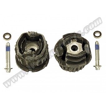 Travers Takozu (Tm Tk) W210 Arka; Arka Taraf